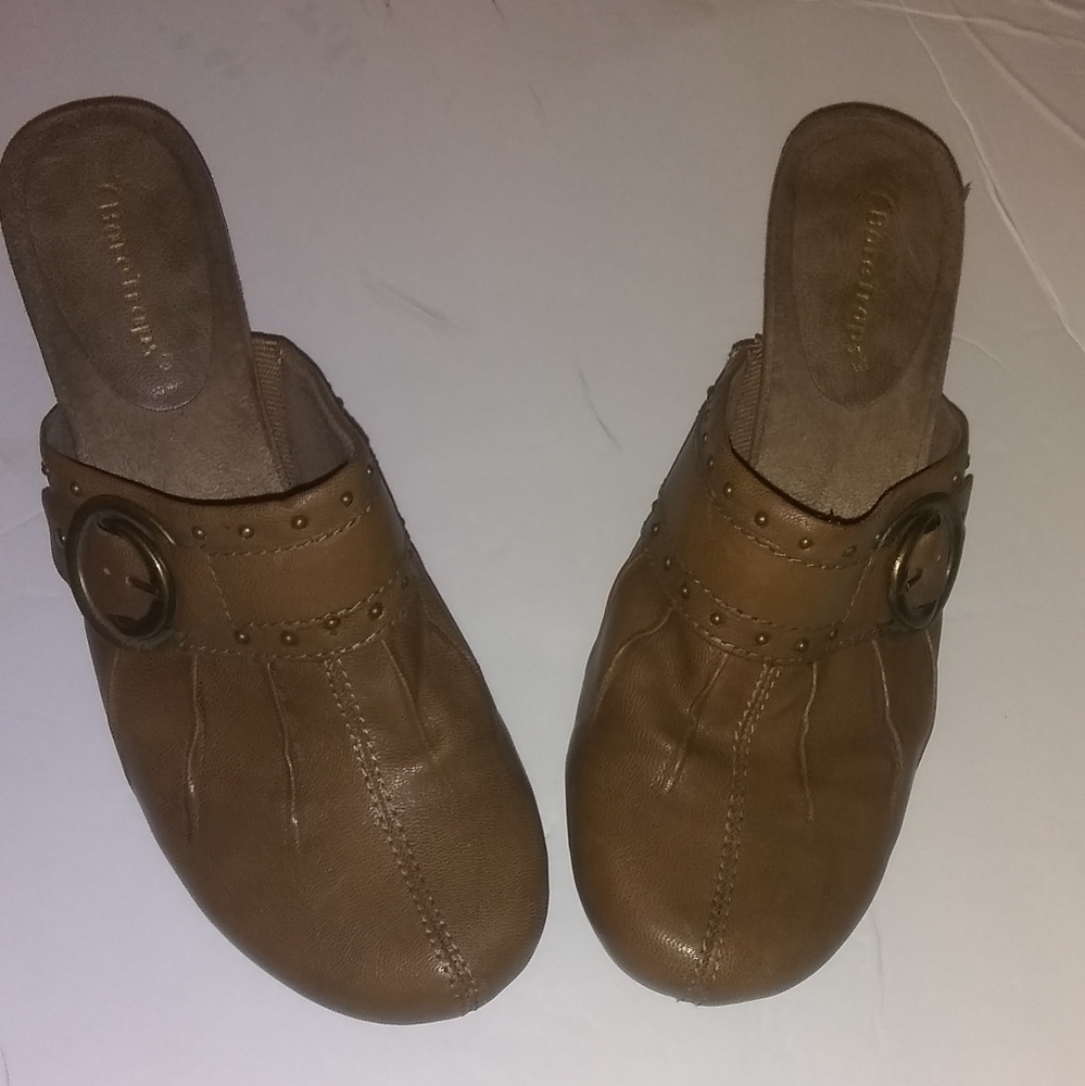 Bare Trap Brown "Tinah" Mules Size 8 1/2M